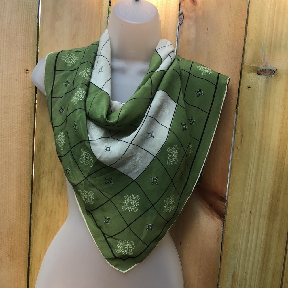 Ben Goodman Hand Rolled All Rayon Water Repellent Square Scarf Retro